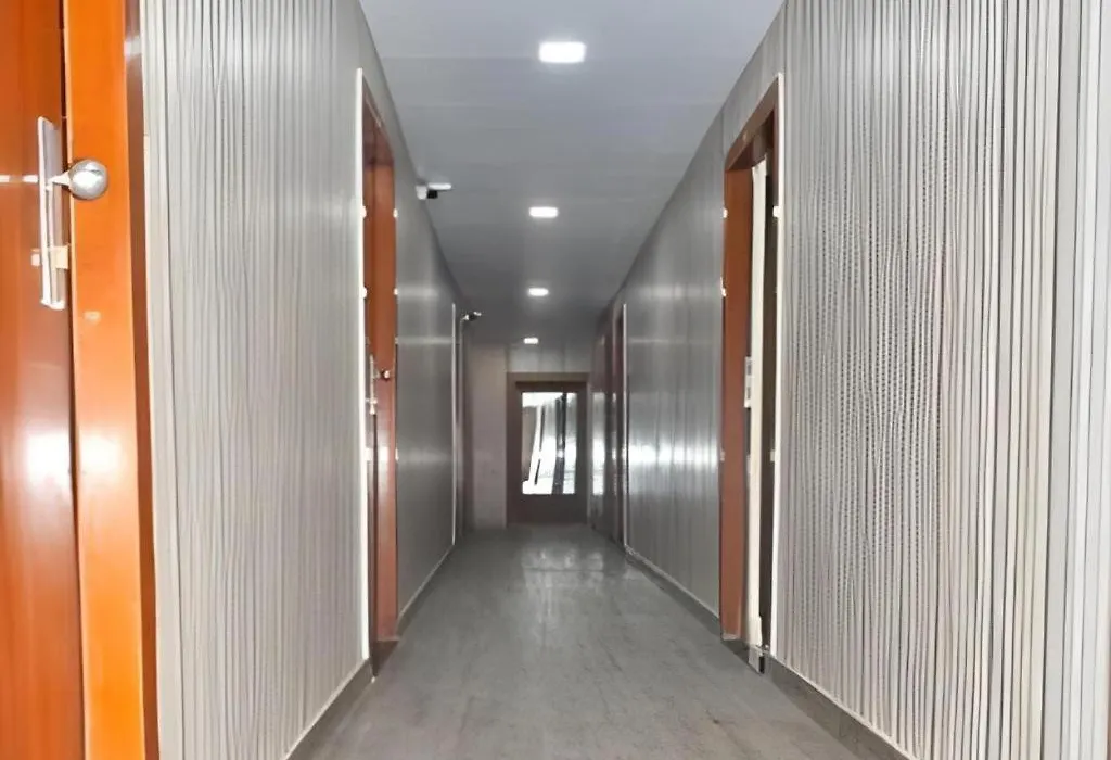 Mumbai Metro - The Executive Hotel-1